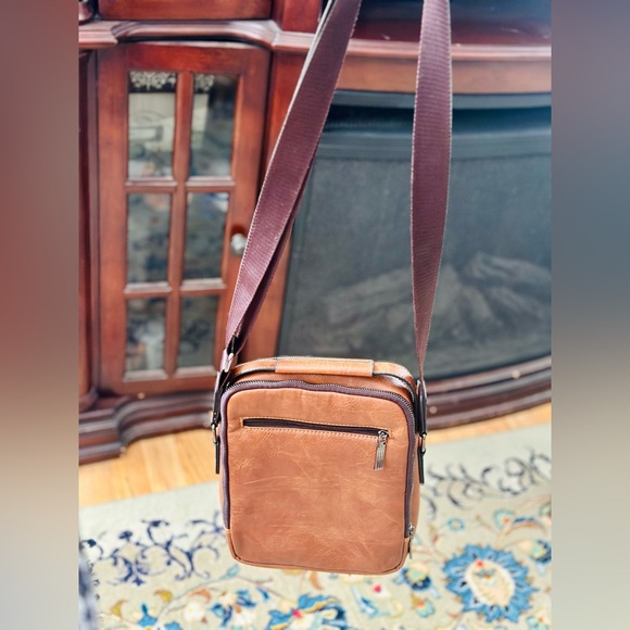 Genuine Leather Messenger Bag - Picture 4 of 6